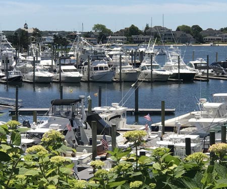 Hyannis Harbor Live Cam - Anchor In Motel, MA
