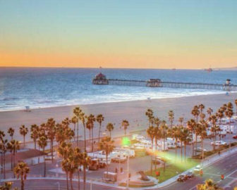 The Waterfront Beach Resort Webcam, Huntington Beach CA