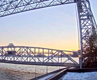 Duluth Minnesota Bridge Cam on Lake Superior