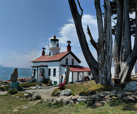 Battery Point Lighthouse, Crescent City, CA - Live Beaches Webcams