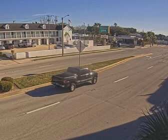 Live traffic webcam, The Pub on Anastasia, St. Augustine, Florida