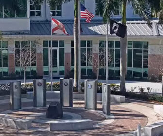 Live webcam Jupiter Veteran's Memorial, Jupiter, Florida.