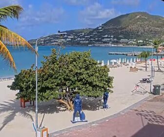 Live boardwalk webcam Great Bay Beach in Philipsburg, St. Maarten, Caribbean Islands.