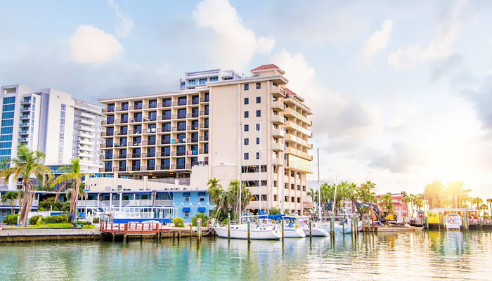 Pier House 60 Clearwater Beach Marina Hotel