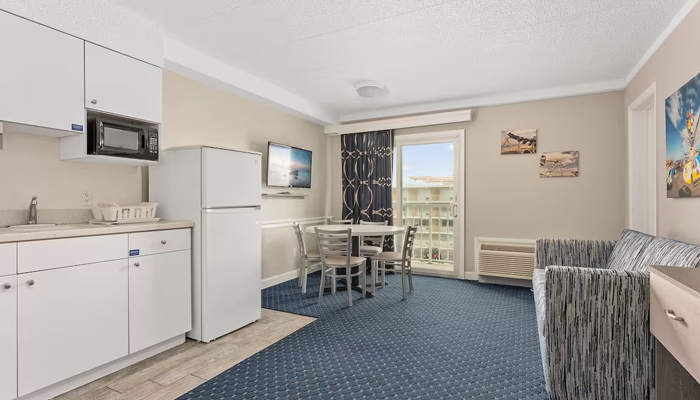 Adventurer Oceanfront Inn