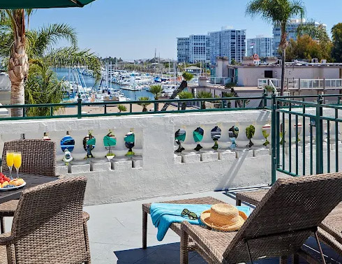 Glorietta Bay Inn Webcam in Coronado, CA