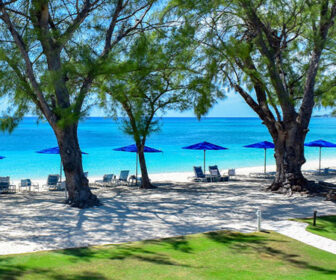 Villas of the Galleon Webcam, Seven Mile Beach in Grand Cayman