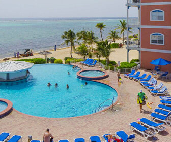 Live Webcam from The Genevieve in the Cayman Islands