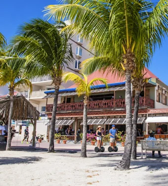Taloula Mango’s and Blue Beach Bar Webcam, Sint Maarten